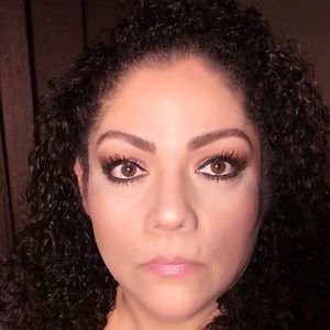 Meet your Posher, Araceli